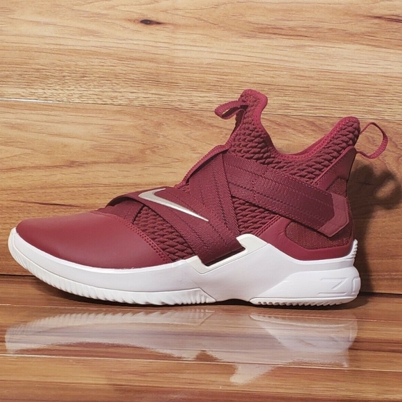 Men's Lebron Soldier 12 (Size 12) NWOB - Picture 2 of 8